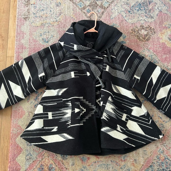 Lindsey Thornburg Heritage Cloak - Picture 11 of 11